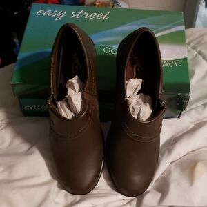 Easy Street Brown Mules Slip-On Comfort